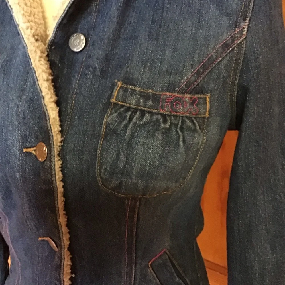 Fox fleece collar fitted jean jacket